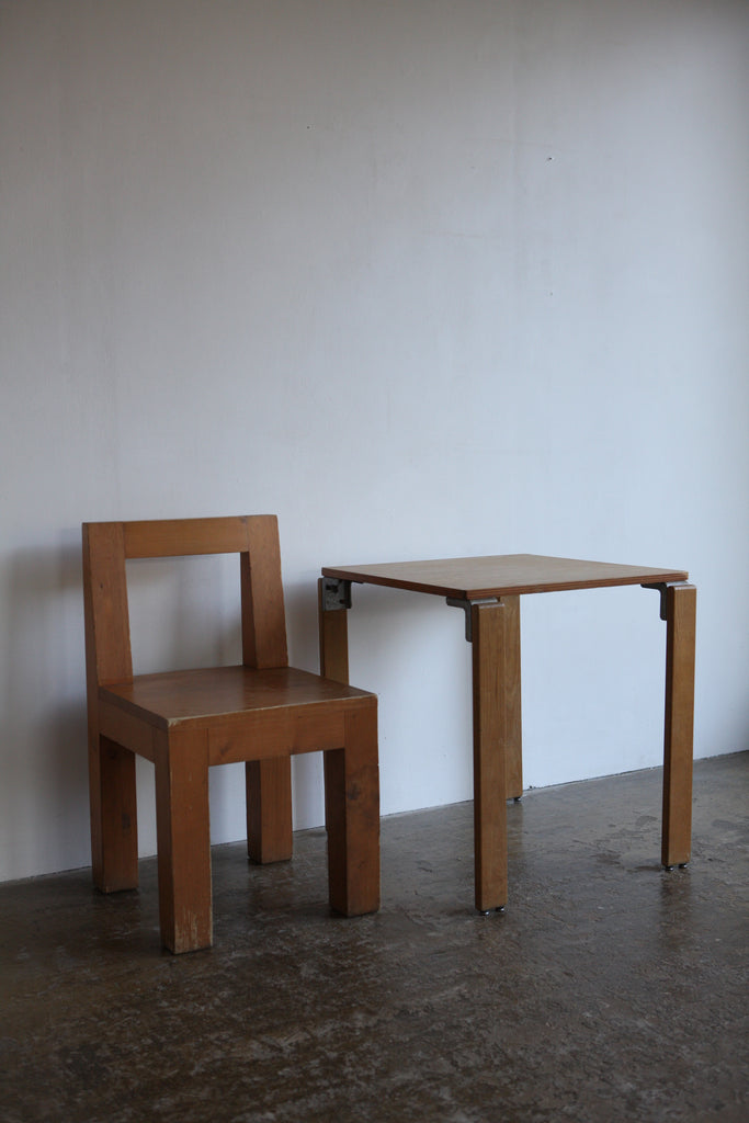 Table by Georges Candilis and Anja Blomstedt for Sentou