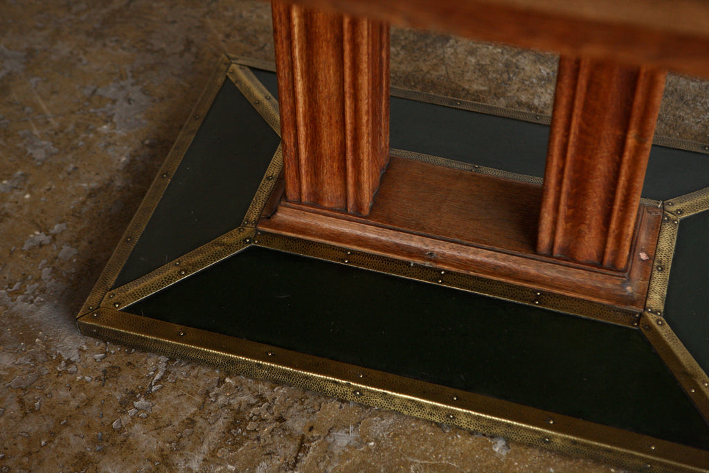 1900's Pedestal Table